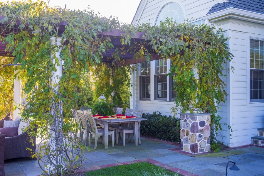 2 Stenger - EstG Pergola Dining Area Newtown Square RC 2687